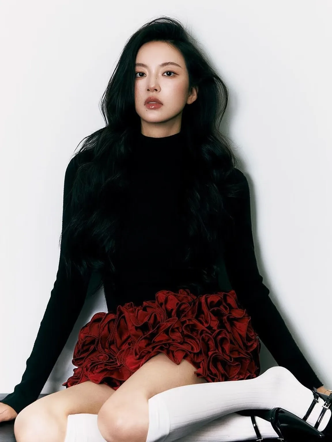 

Новинка 2026: Корейский стильный костюм для фотосессий в красной тематике, модный женский комплект для студии