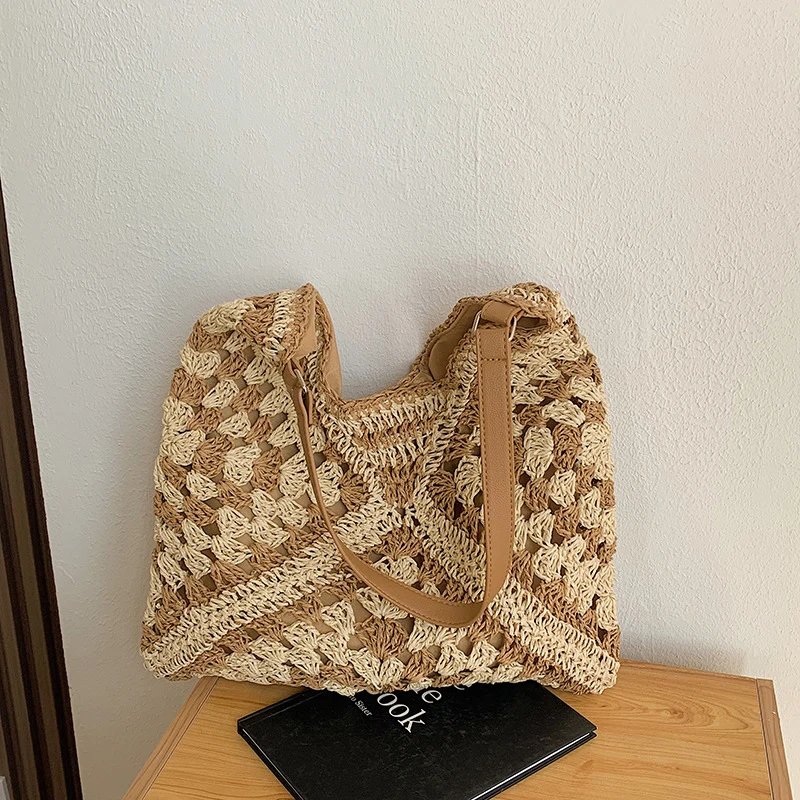 Popular Women's Woven Straw Shoulder Bag Medium Size Handbag With Handle For Beach Vacation