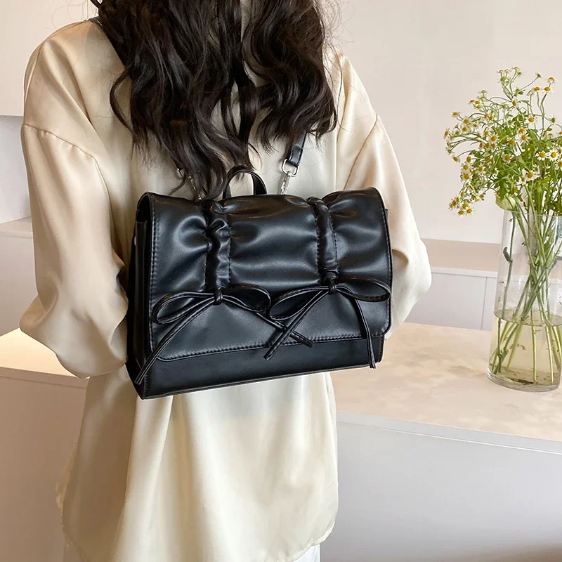 Bogen Design Pu Damenmode Rucksäcke Nähgarn Falten Taschen für Frauen 2024 neue Mode Reiß verschluss Bolso Mujer