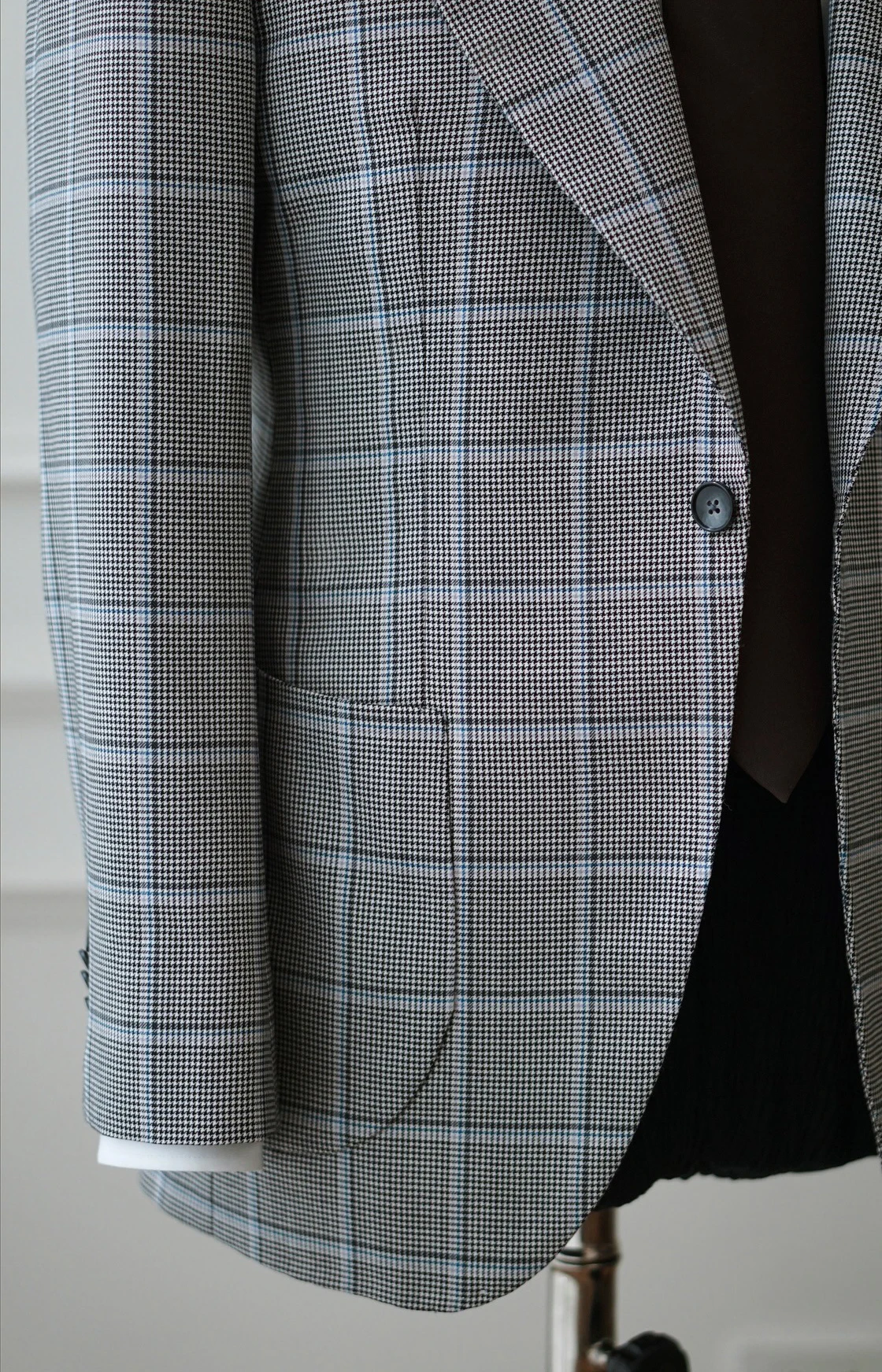 الترفيه معطف الزفاف للرجال بلغت ذروتها التلبيب منقوشة واحدة الصدر معطف الأعمال السترة السراويل 2 قطعة مخصص ملابس العريس