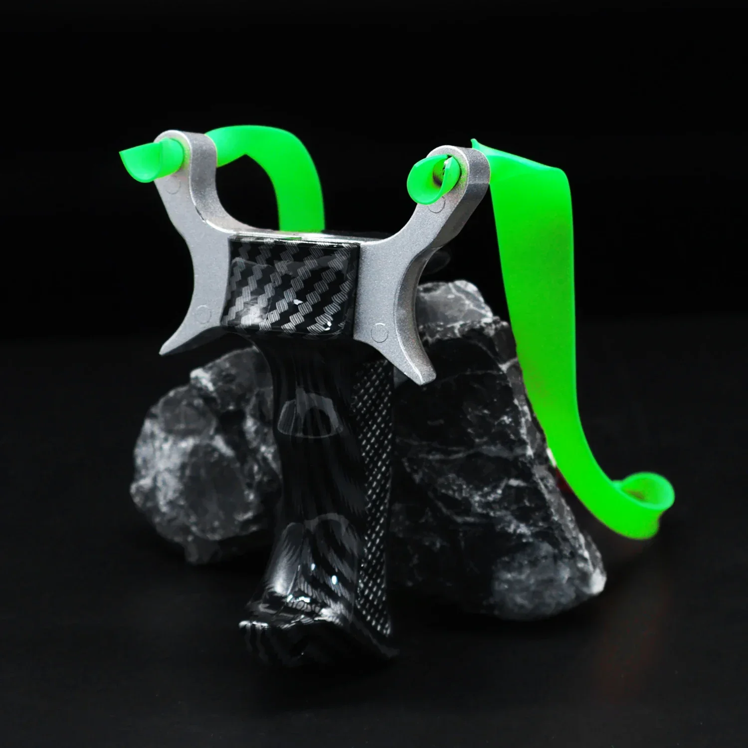 Black Resin Striped Non-slip Slingshot Card Ball Fast Shooting Slingshot Outdoor Hunting Portable Handheld Slingshot