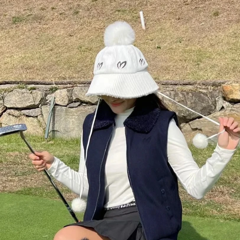 قبعة دلو جولف شتوية فاخرة، عزل حراري مع لمسات فرو، حزام قابل للتعديل مقاوم للرياح للرياضة