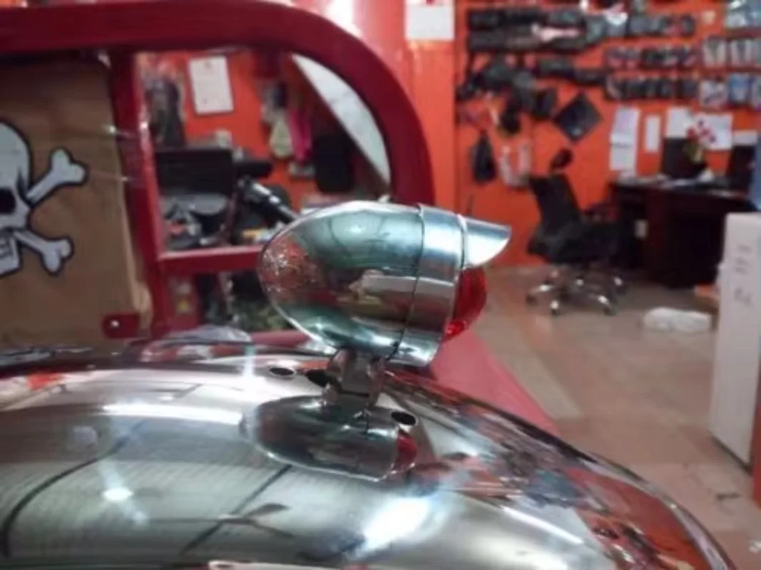 Chrome Bobber Old School Stop Brake Running Tail Light For Cafe Racer Retro Rat Bike