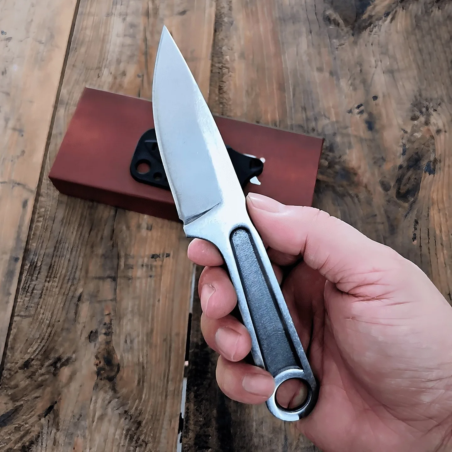 Couteau à lame fixe de survie chaude 1119 avec gaine, outils de Camping, couteau de poche tactique, couteau d'extérieur polyvalent de haute dureté