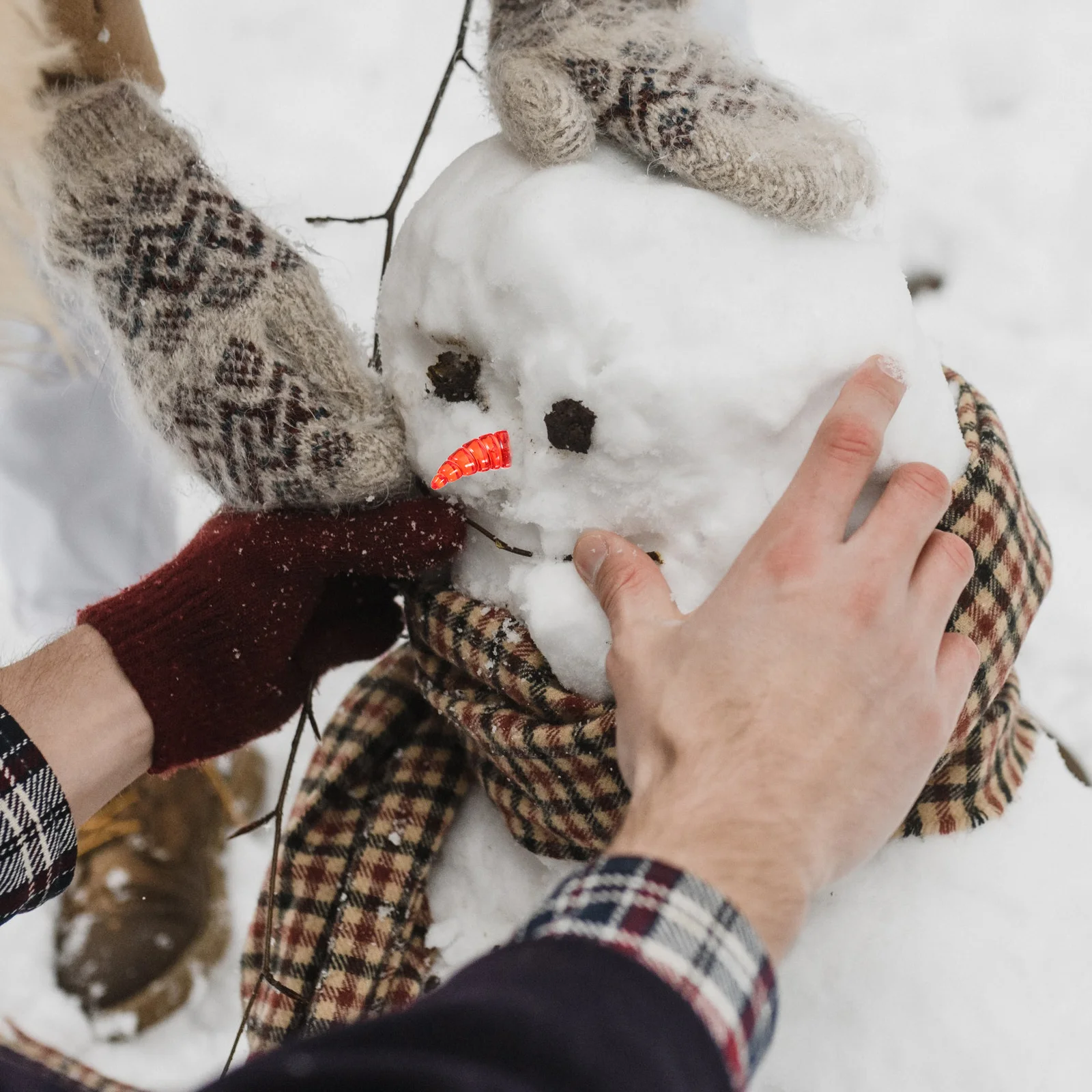 

100 Pcs Craft Snowman Nose Plastic Christmas Decoration Toy Accessories for Making