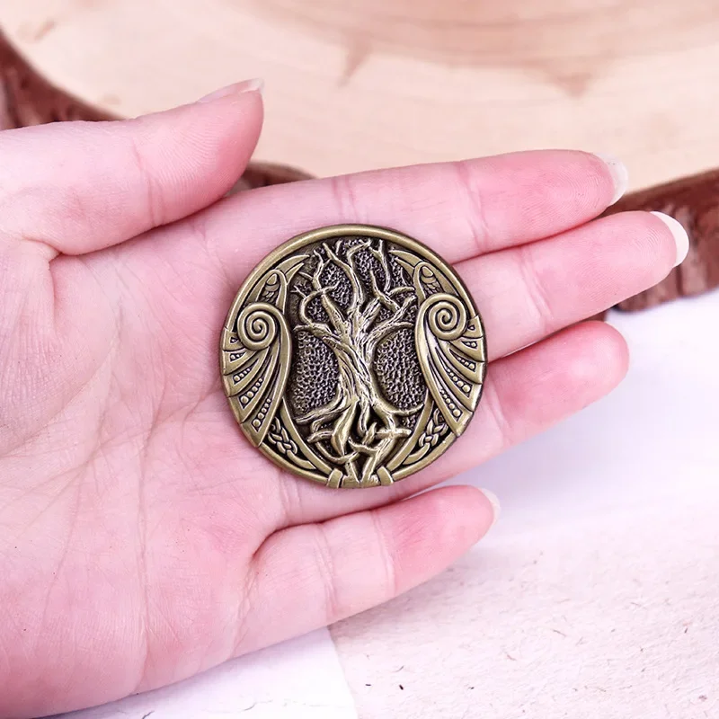 Celtic Tree Metal Emblem Fantasy Movie Series Exquisite Brooch Tree of Life Pin Backpack Accessories Gifts for Film Enthusiasts