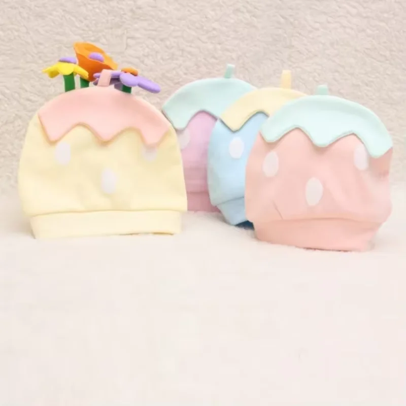 Modisches, einzigartiges Erdbeerform-Design, einfarbig, schöne Stretch-Mütze für Neugeborene