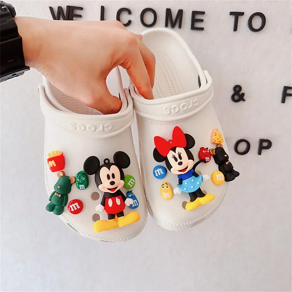 

Disney DIY Accessories Shoe Buckles Set Cute Mickey Mouse Minnie Donald Duck Assembling DIY Shoe Decorations Girls Gifts Toys