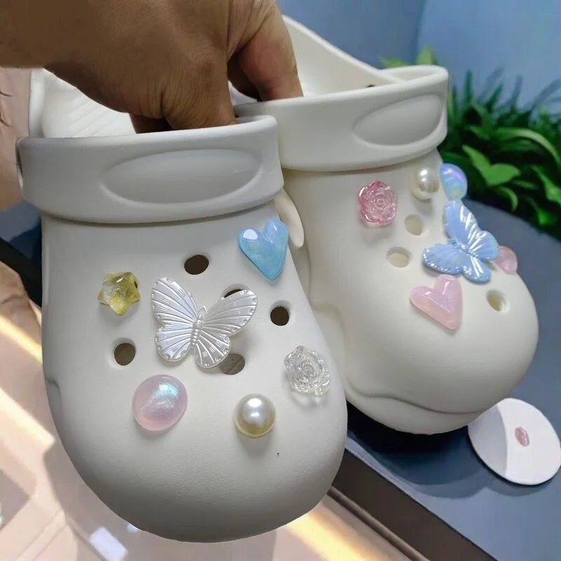 Whole Set Hot Sale DIY Hole Shoes Charms Xianqi Butterfly Star Accessories Designer Quality Garden Shoe Decoration Girl Gift