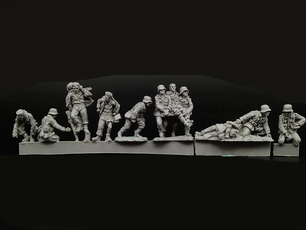 1/72 Resin Die-Cast Character Model GK Medical Soldiers Rescue Soldiers and Wounded Soldiers 11 People Unassembled and Unpainted