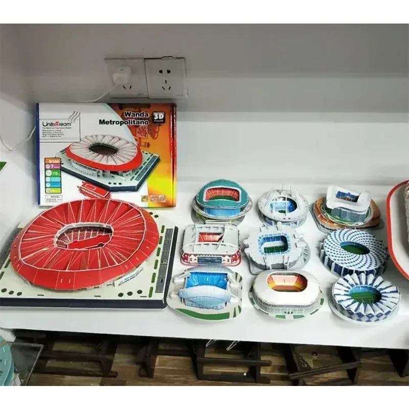 186 pçs/set os diabo vermelho velho trafford clube modelo brinquedo presente caixa original ru competição jogo de futebol estádios construção