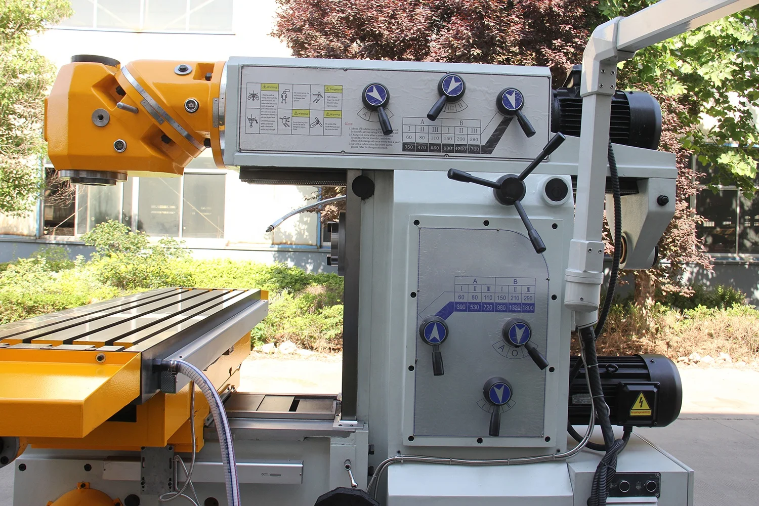 LM-1450B TTMC آلة طحن عالمية Fresadora Mixta حجم الطاولة 1630x360، ISO50 المغزل تفتق الطحن الأفقي والرأسي