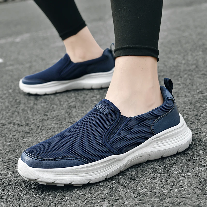 Four Seasons New Hollow Outdoor Mesh Casual Shoes Non-Slip Walking Shoes Lightweight One-Step Plaid Wear-Resistant Ultra-Light m