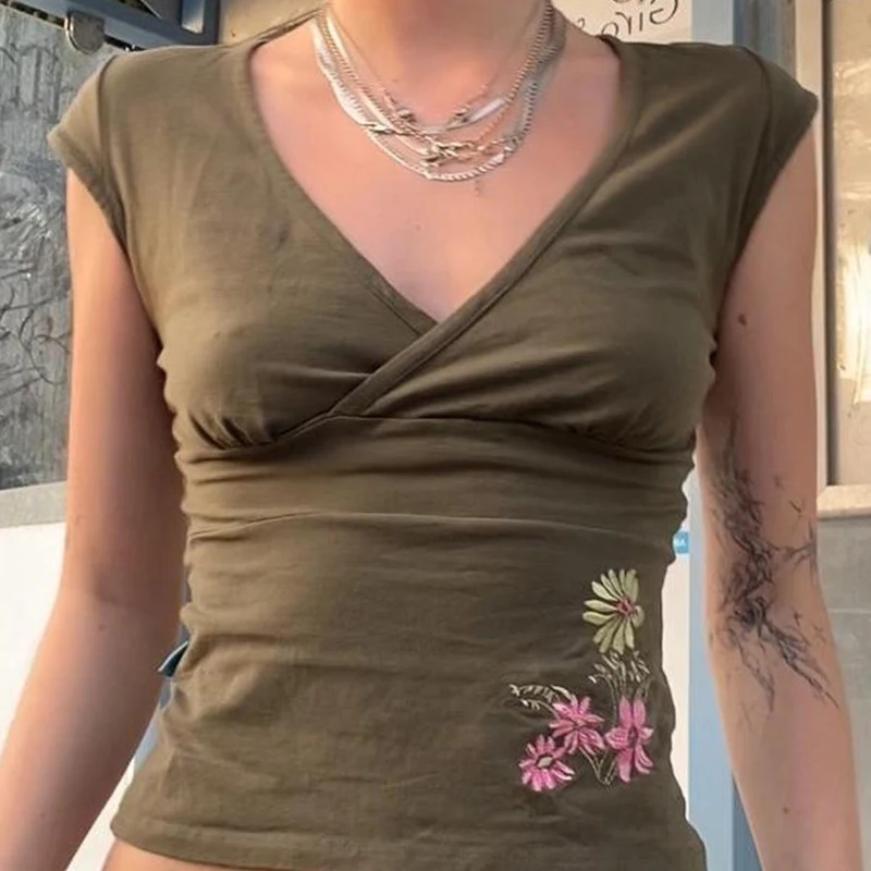 

Streetwear Floral Embroidery V Neck T Shirts Spring Summer Green Sexy Crop Top Women's Tees 2026 Vintage Short Sleeve Tops New