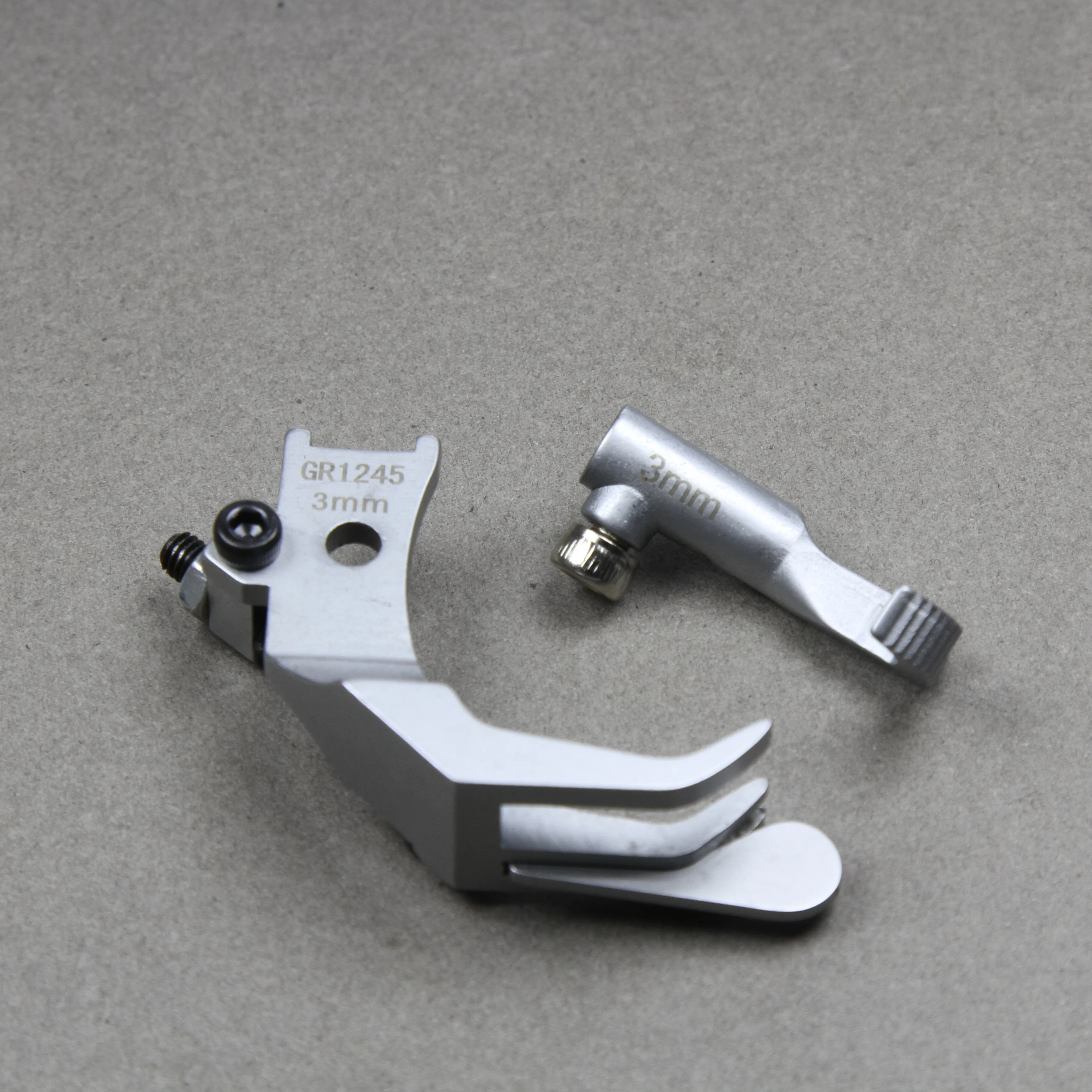 GR1245 Right Knife Presser Foot Synchronous Car Gear Edge Positioning Pressure Line Sewing Machine Accessories