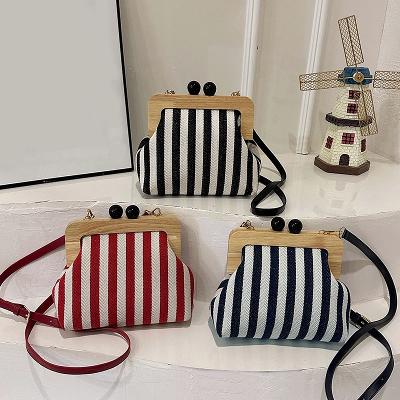 Womens Clutch Purse For Evening Party Striped Pattern Crossbody Bag Niche Designer Fashion Handbag