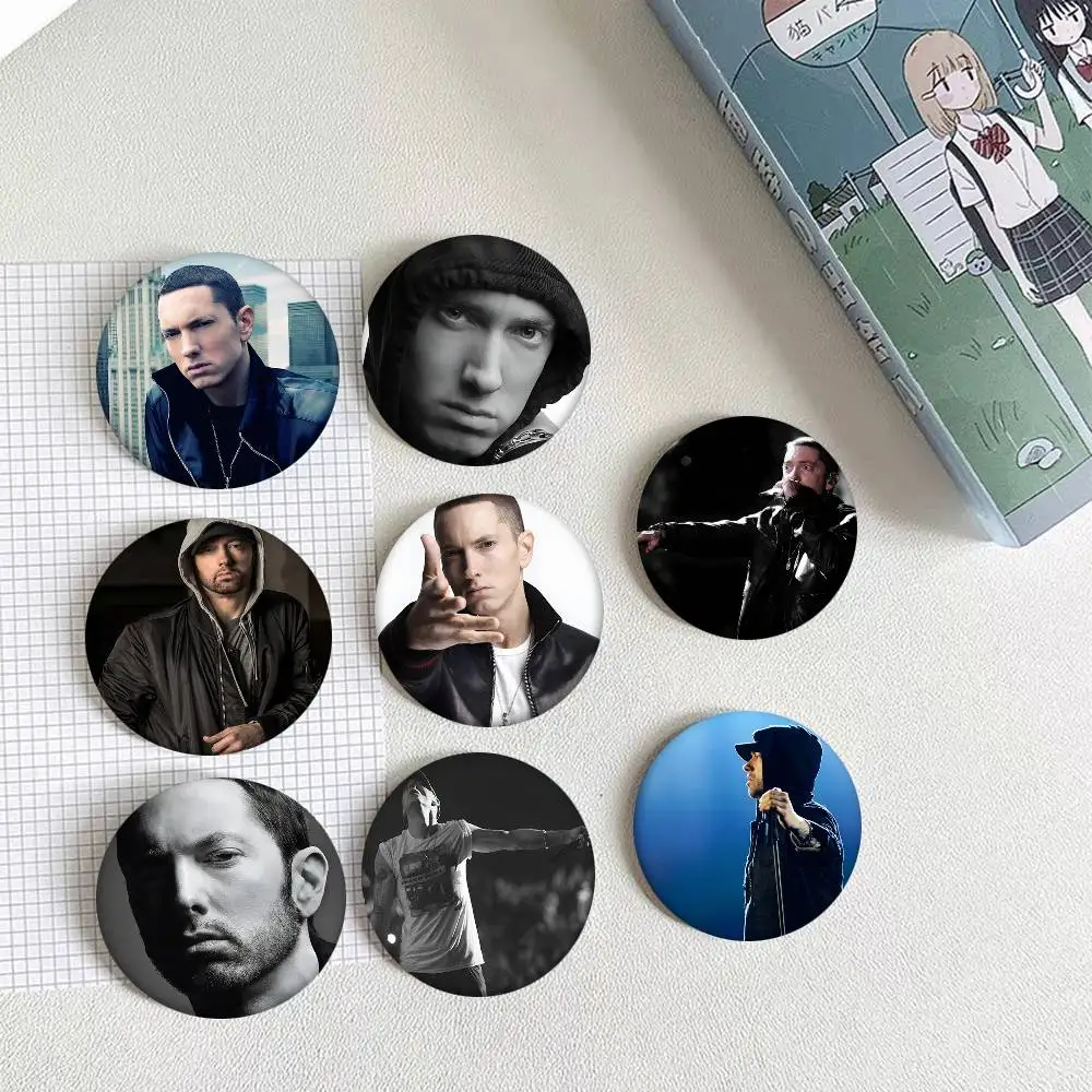 Eminem 8 Mile Hip-Hop Rapper Runde Anstecknadel Kreative Brosche Kleidung Rucksack Accessoires Reversnadel
