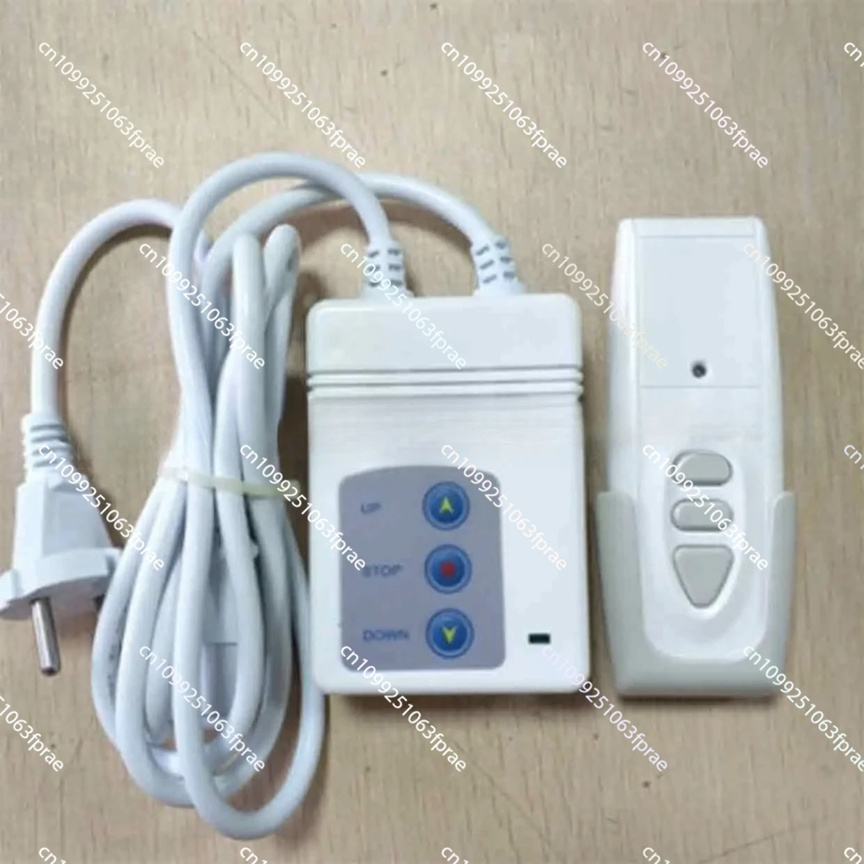 

2025 NEW TP-05RF 315-433MHZ Projector Electric Hanger Screen Remote Control