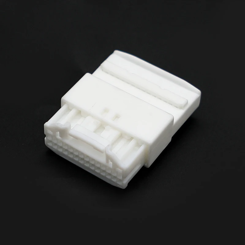 

1565377-1 TE type 1565380-1 Automotive connector 28-hole pin socket 1565375-4