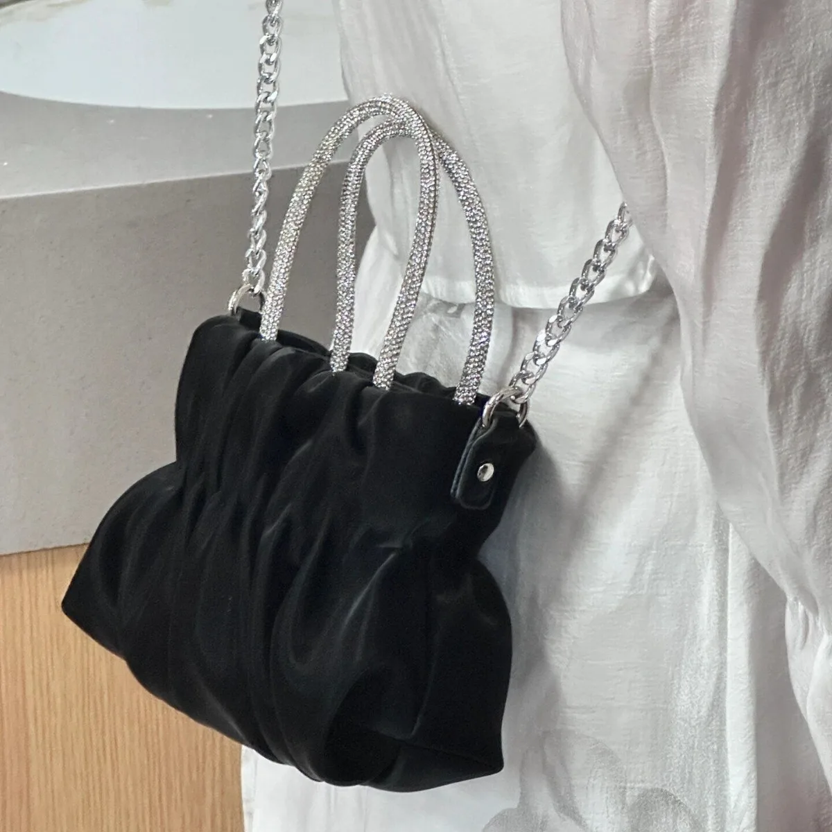 Summer Fashion New Wrinkled Cloud Chain Shoulder Bag Crossbody For Women Korean Trendy Rhinestone Handle Handbags Party Tote Bag