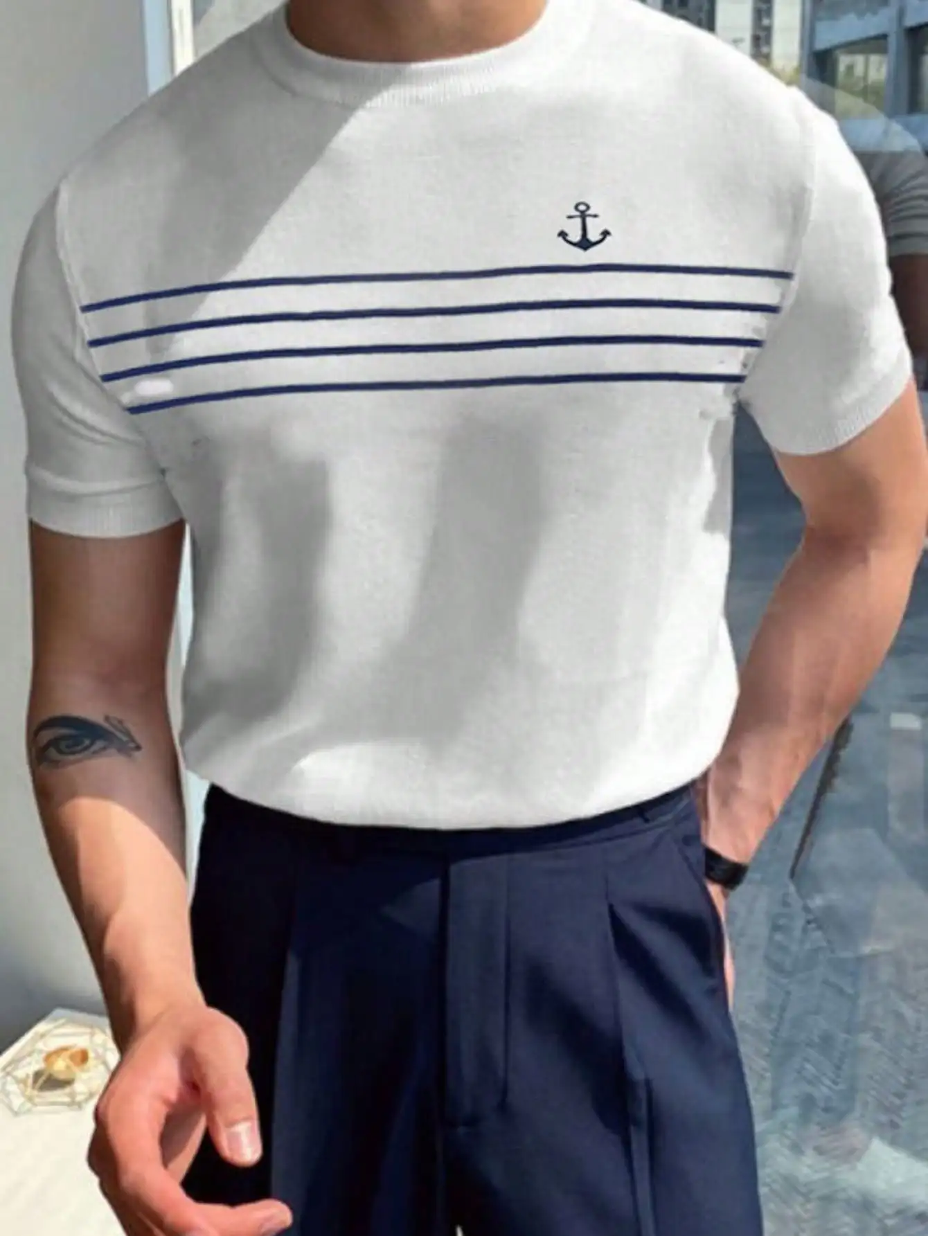 

Новинка весенне-летнего сезона: Мужской унисекс-свитер в европейском и американском стиле, повседневный, простой, деловой, ретро, изысканный, с небольшим вышитым логотипом, в морском стиле, в полоску, свободного кроя, с круглым вырезом, вязаный пуловер.