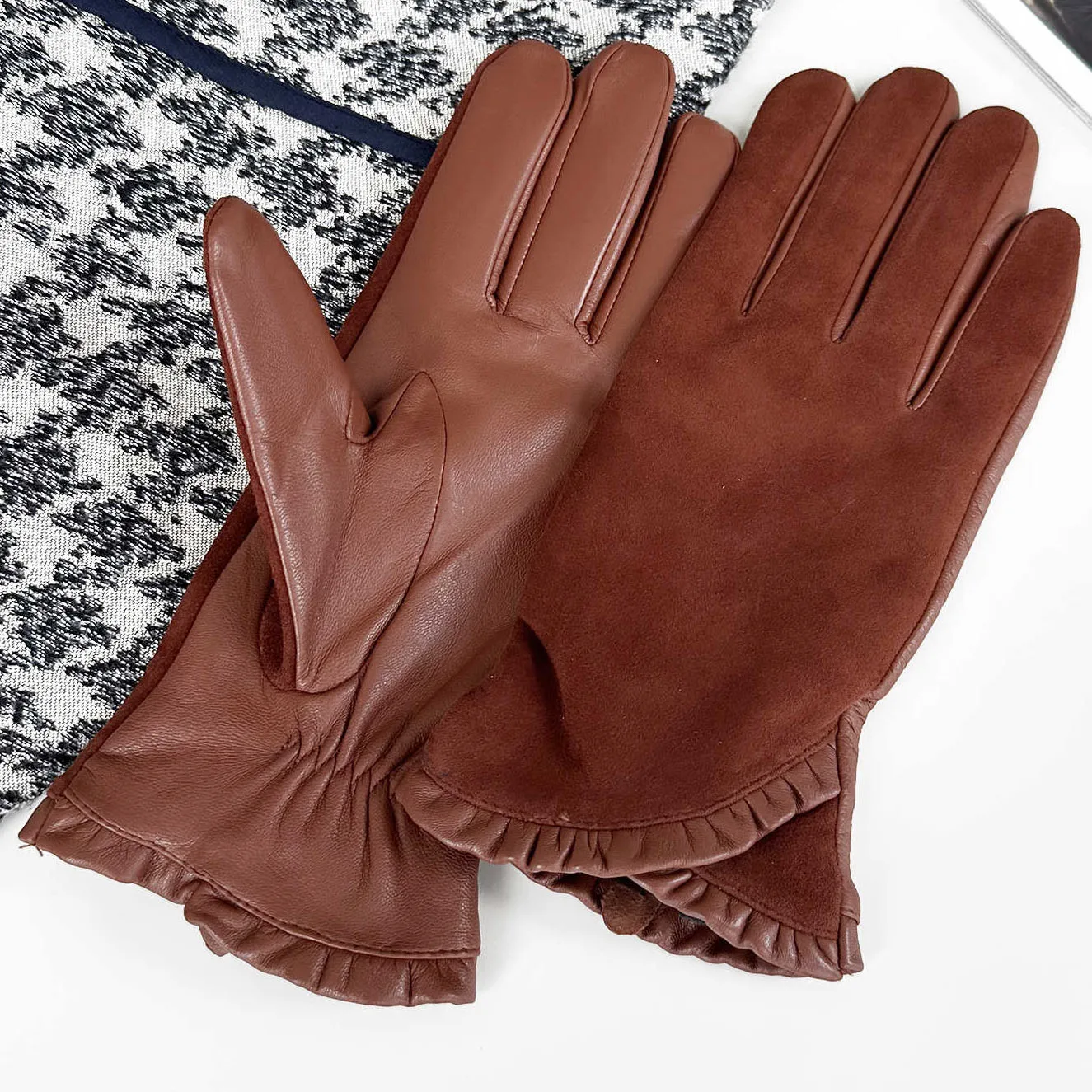 Women Winter Warm Genuine Leather Glove Fashion High Quality Luxury Real Leather Mitten Thicken Gloves Windproof Keep Warm