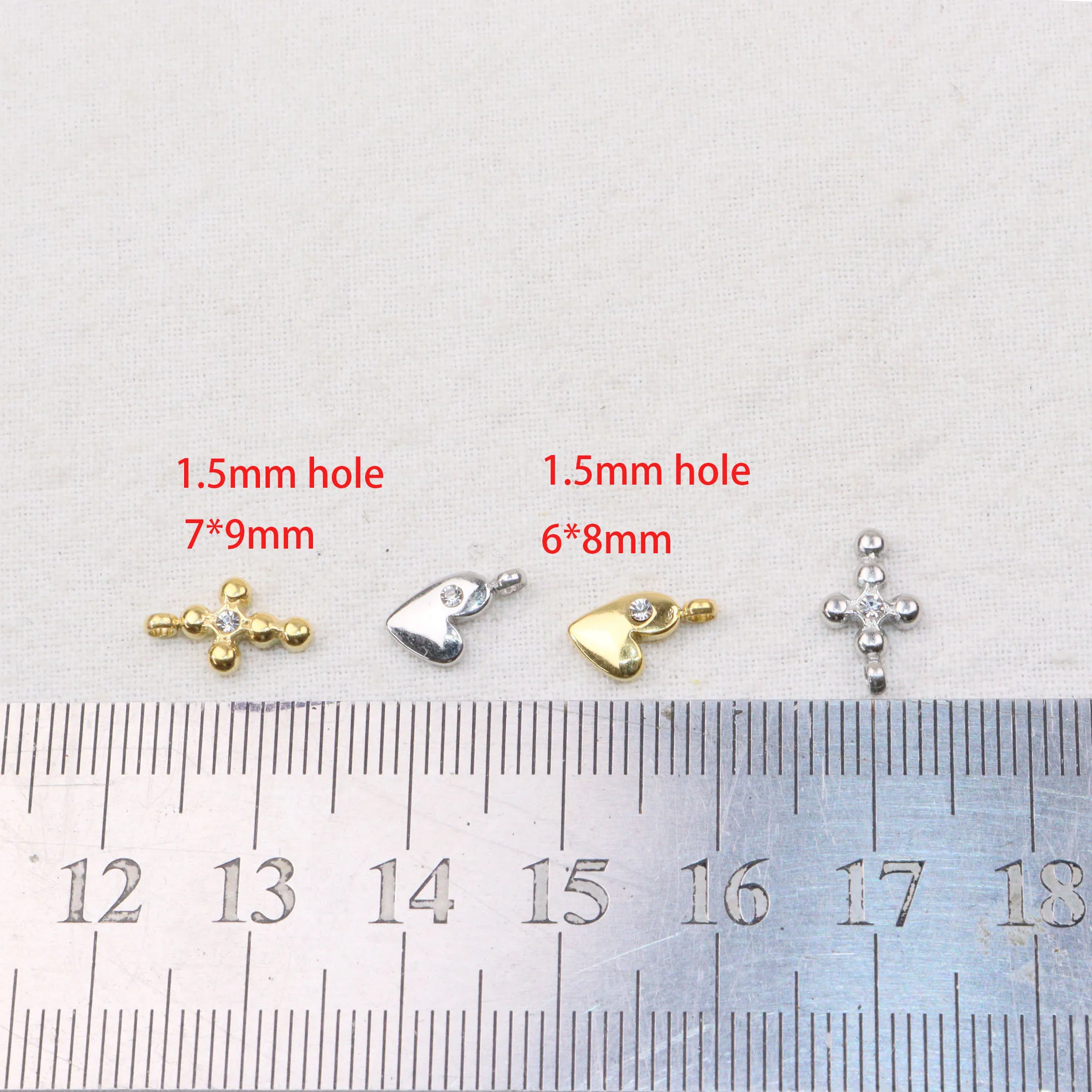 5pcs Wholesale Stainless Steel High Quality Mini Cross Fashion Jewelry Charms Girl Women\'s Antiallergic Pendant DIY Necklace