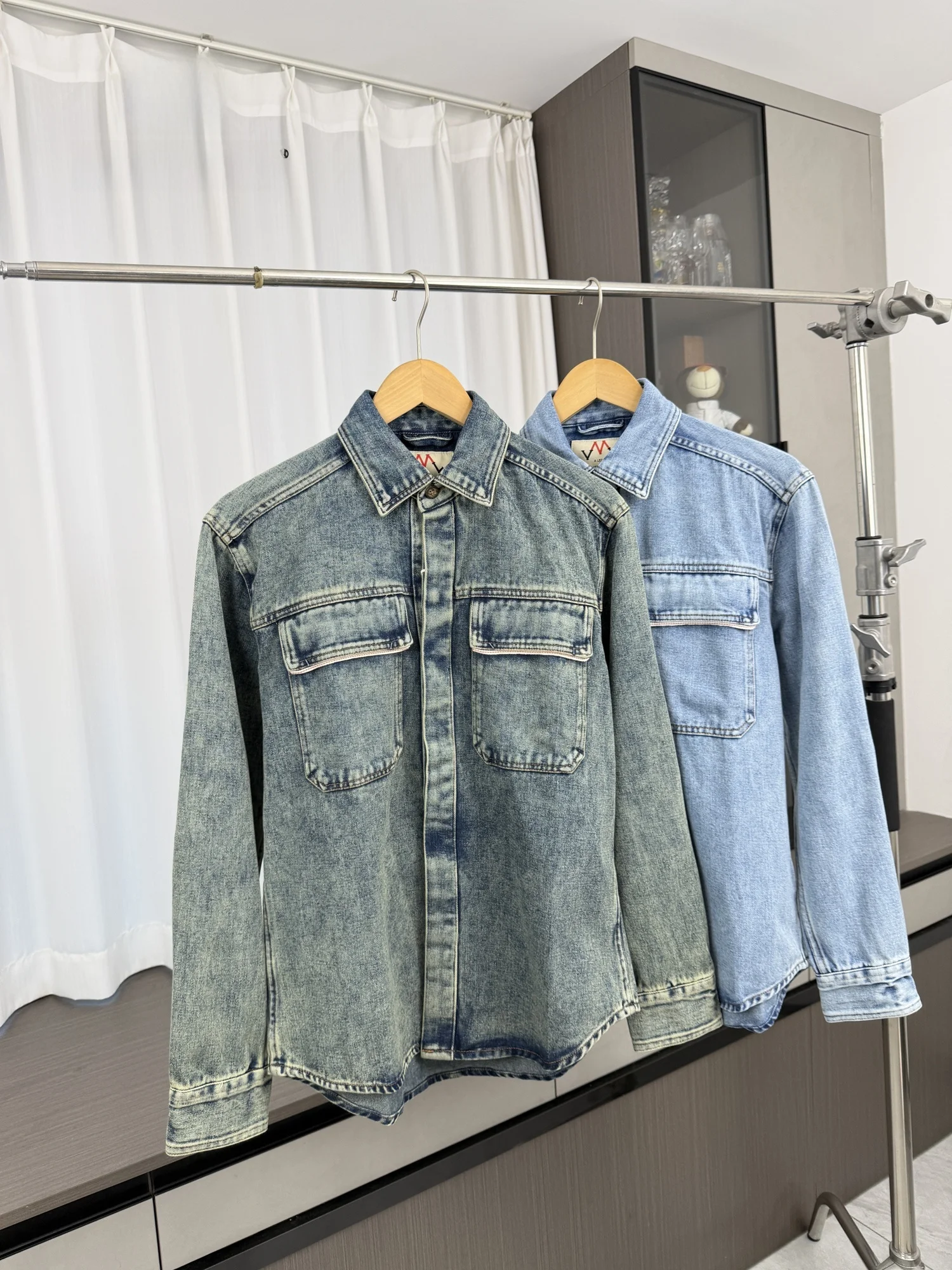 Retro Washed Denim Jacket Loose Fit Casual Workwear Collared Shirt Outerwear for Men Breathable Long Sleeve Standard Style