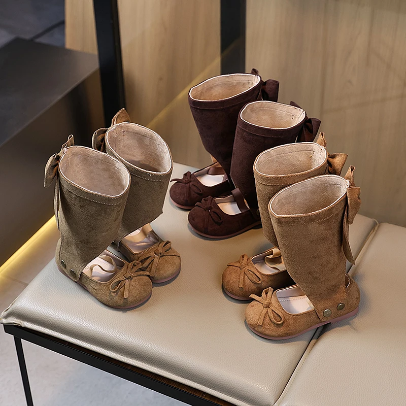

Новинка 2025 года, модные новые горячие продажи для маленьких девочек, элегантные сандалии с бантом на молнии, милые повседневные удобные полые повседневные ботинки на плоской подошве