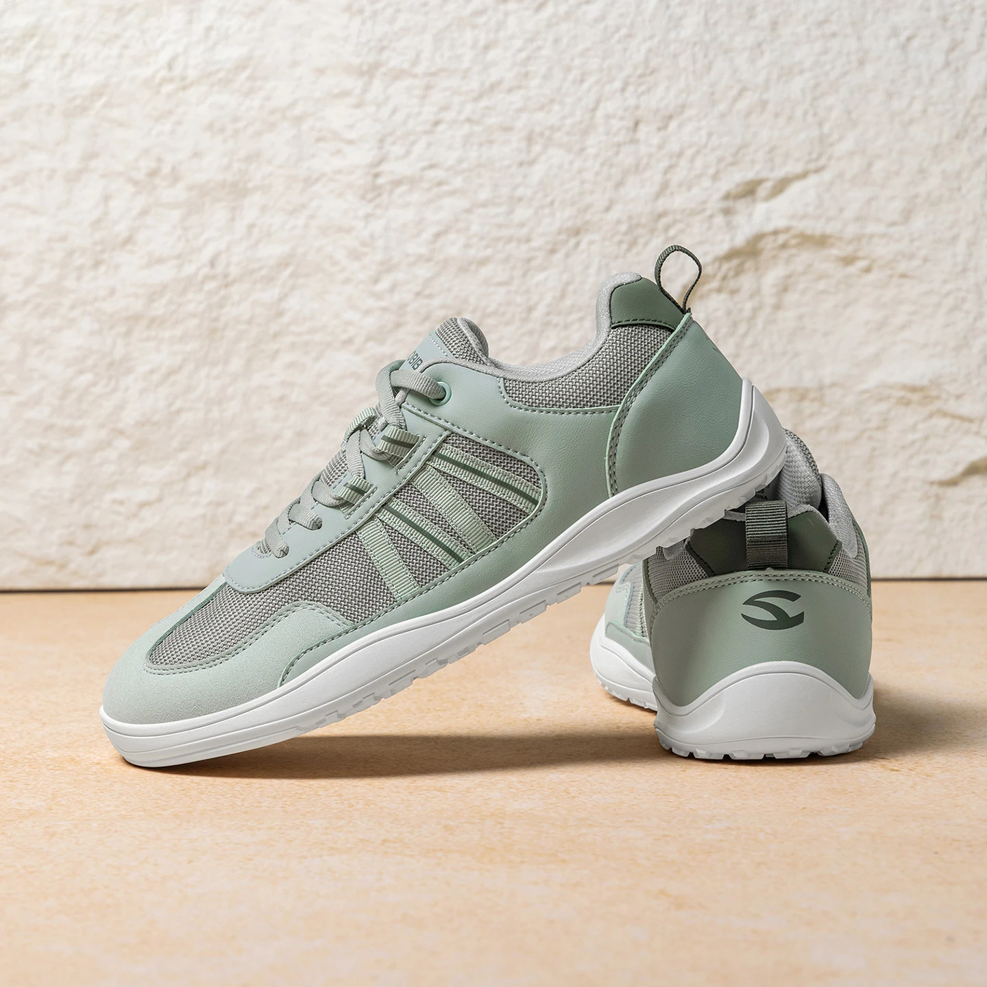 

Men's Walking Casual Wide-Toe Shoes Comfortable and versatile walking casual shoes for men and women Sporting footwear