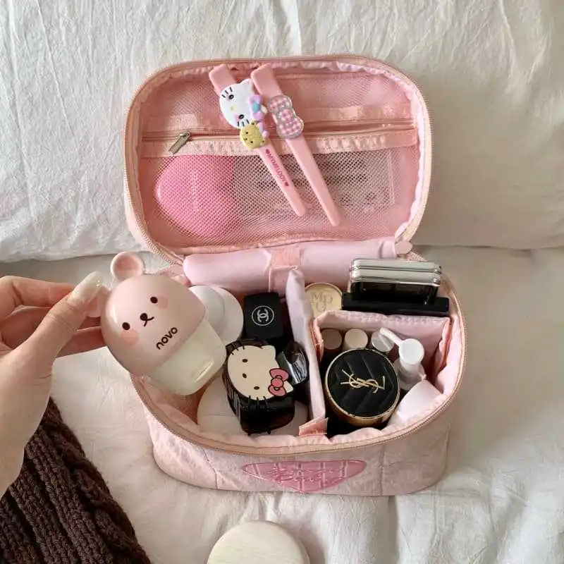 Pink Heart-shaped Makeup Bag for Women – Large-Capacity, Compartmentalized, Portable, 3D Multi-Section Makeup Organizer
