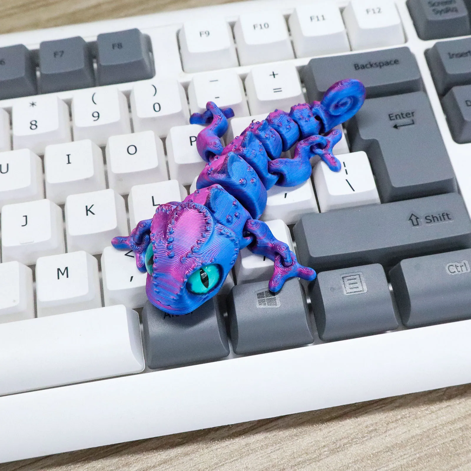 2025 크리 에이 티브 3D 인쇄 카멜레온 장난감 관절 움직일 수있는 모델 시뮬레이션 도마뱀 동물 그림 홈 인테리어 컬렉션 선물