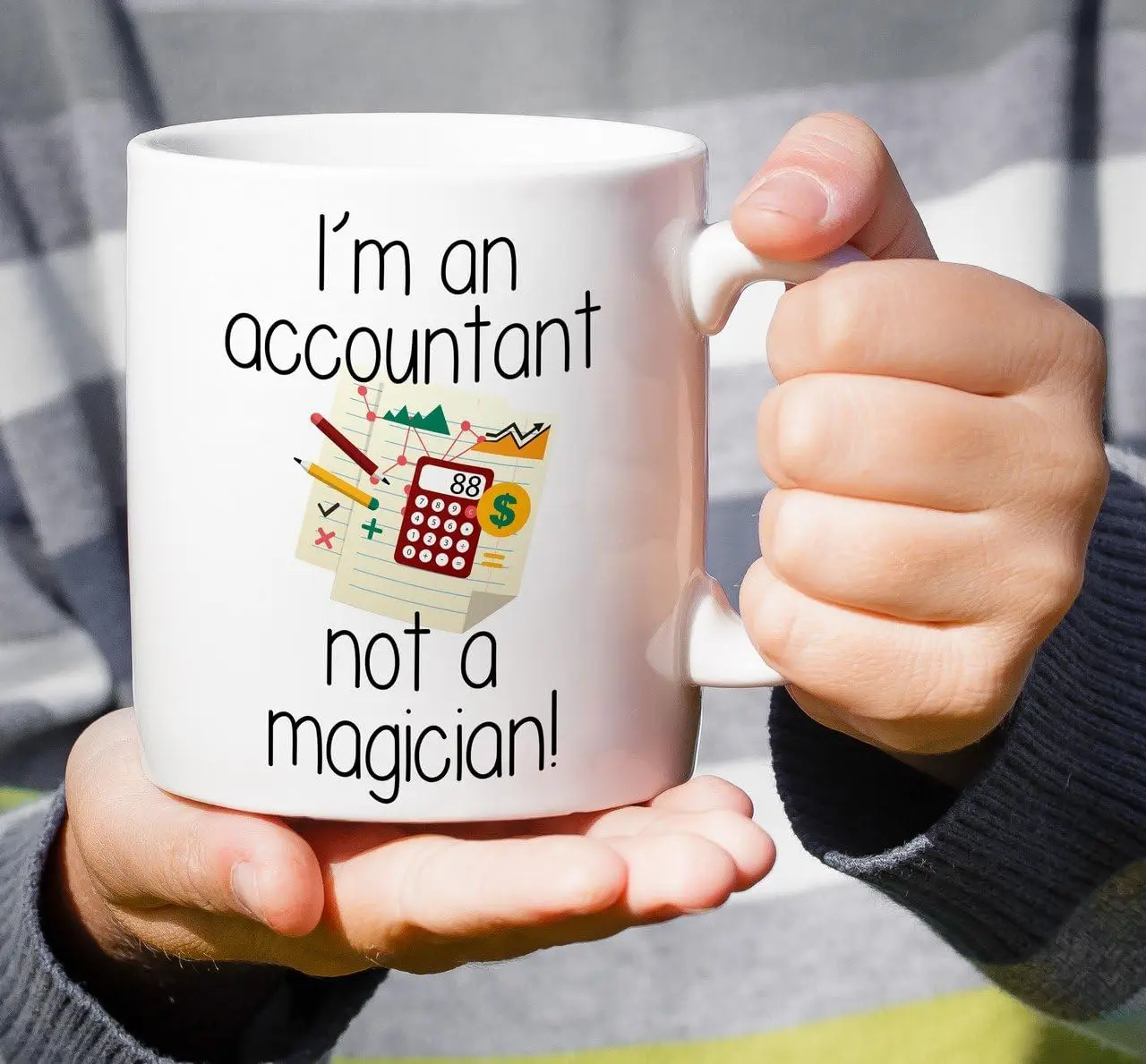 I'm an accountant, not a magician! 320 ml Ceramic Coffee Mug-Fun, Inspiring, Birthday Gift for Friends White