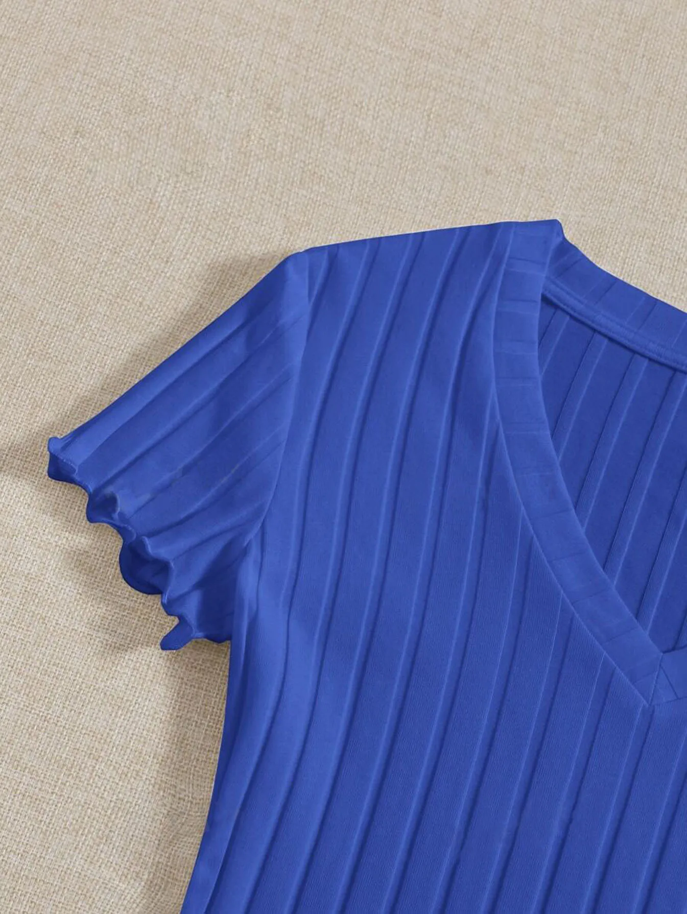 Neues kurzärmeliges, schmales T-Shirt mit V-Ausschnitt, sexy und vielseitiger, eng anliegender Jumpsuit. – Detail 29