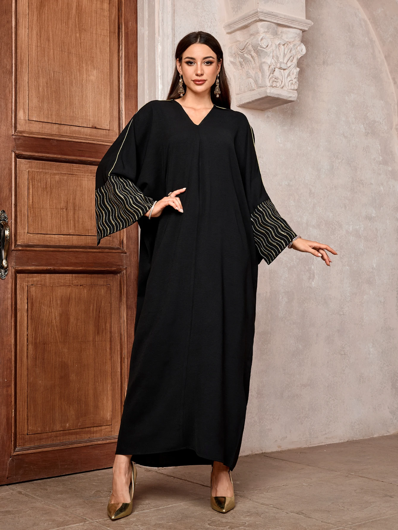 Eid Abaya Muslim Party Long Dress V-Neck Embroidery Abayas for Women Dubai Luxury Turkey Islamic Clothing Kaftan Hijab Robe