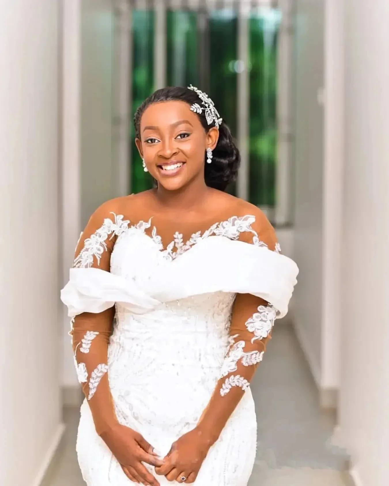 Maßgeschneiderte lange Ärmel, Trompeten-Hochzeitskleider für die Braut, glänzende Spitze, Pailletten, arabisches Aso Ebi-Brautkleid, abnehmbare Schleppe