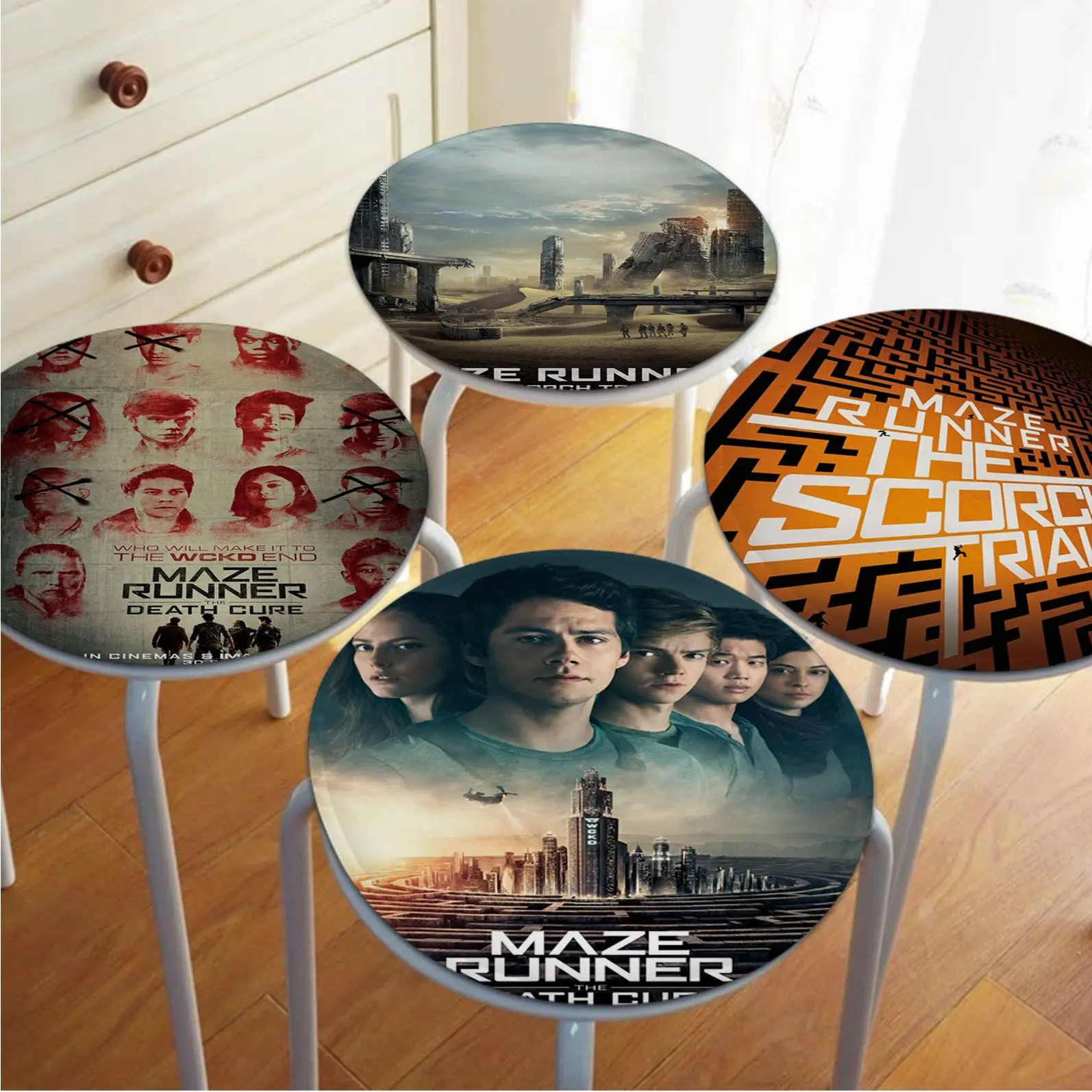 

Movie series The Maze Runner Simplicity Multi-Color Fabric Cushion Non-slip Living Room Sofa Tatami Office Sofa Decor Tatami