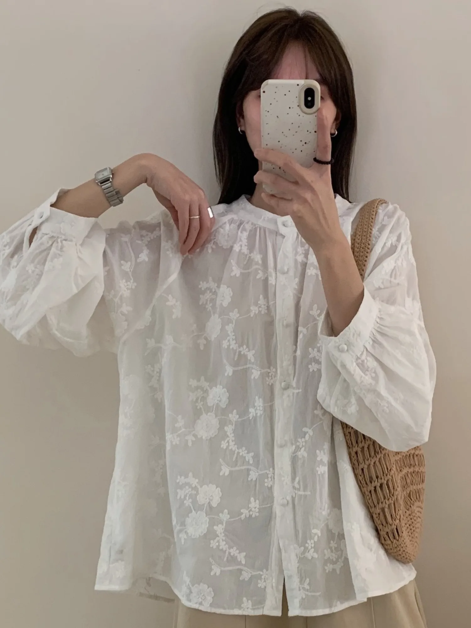 South korea Dongdaemun 2025 Spring New Heavy Embroidery Loose Cotton Shirts Women High-Grade Lantern Sleeve Top