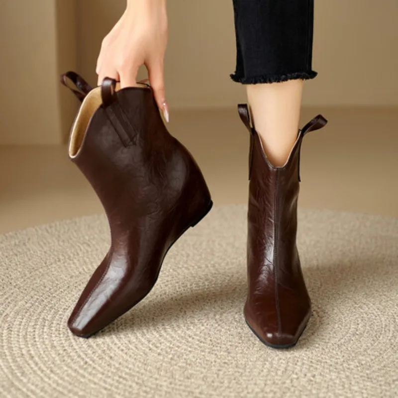 New 5cm Sloping Heel Pointed Ankle Boots Black PU Embossed Leather Short Plush Lining Winter Boots European American Sizes 35-45 - Image 3