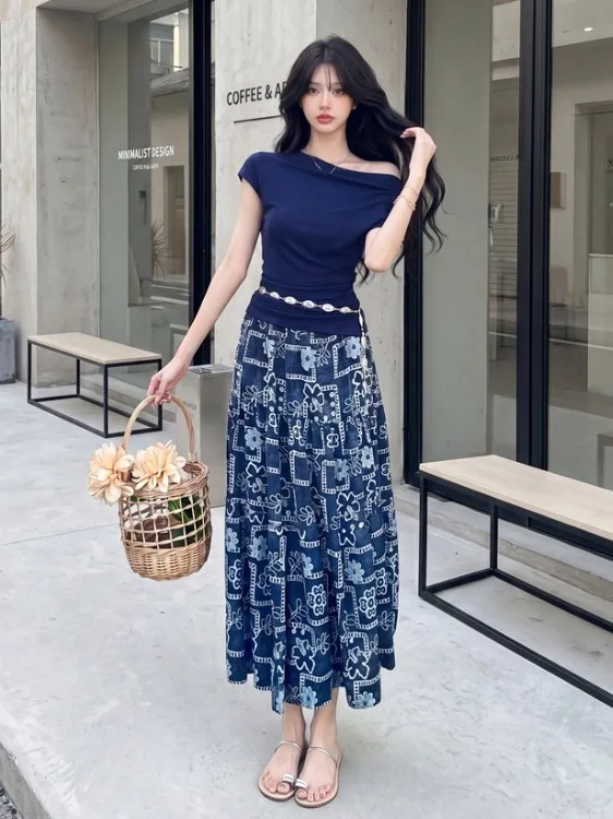 

Summer New Women's Floral Print Halter Neck Short Sleeve Top And High Waist Skirt Two-Piece Set Slimming Waist Cinched Chic