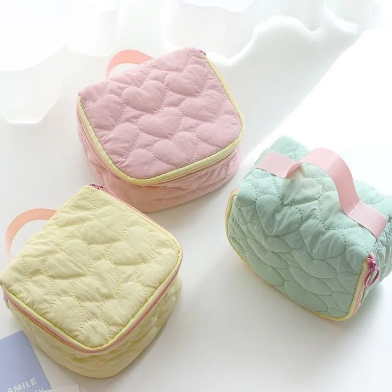 

Милая косметичка, женская косметичка, полиэстеровая косметичка на молнии, портативная сумка для хранения помады, дорожная сумка с ручкой для хранения