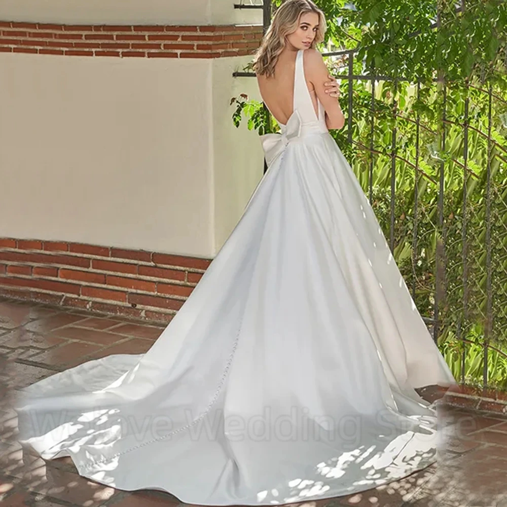 Simple Sleeveless Square Collar Wedding Dress Sexy Open Back with Bow and Buttons Bridal Sweep Train Marriage Gowns Pocket