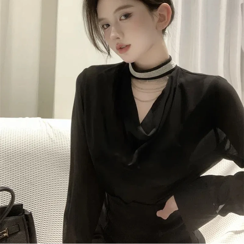 Sexy V-neck Black Long Sleeve Shirt for Women New Spring Autumn Hollow Out Loose Temperament Blouse Elegant Fashion Clothing