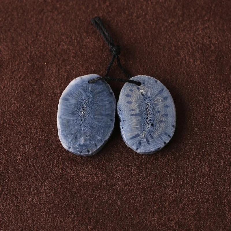 

Серьги из натурального синего коралла овальной формы, женские модные серьги из бисера, серьги из полудрагоценного камня 23x17x4 мм 5,8 г