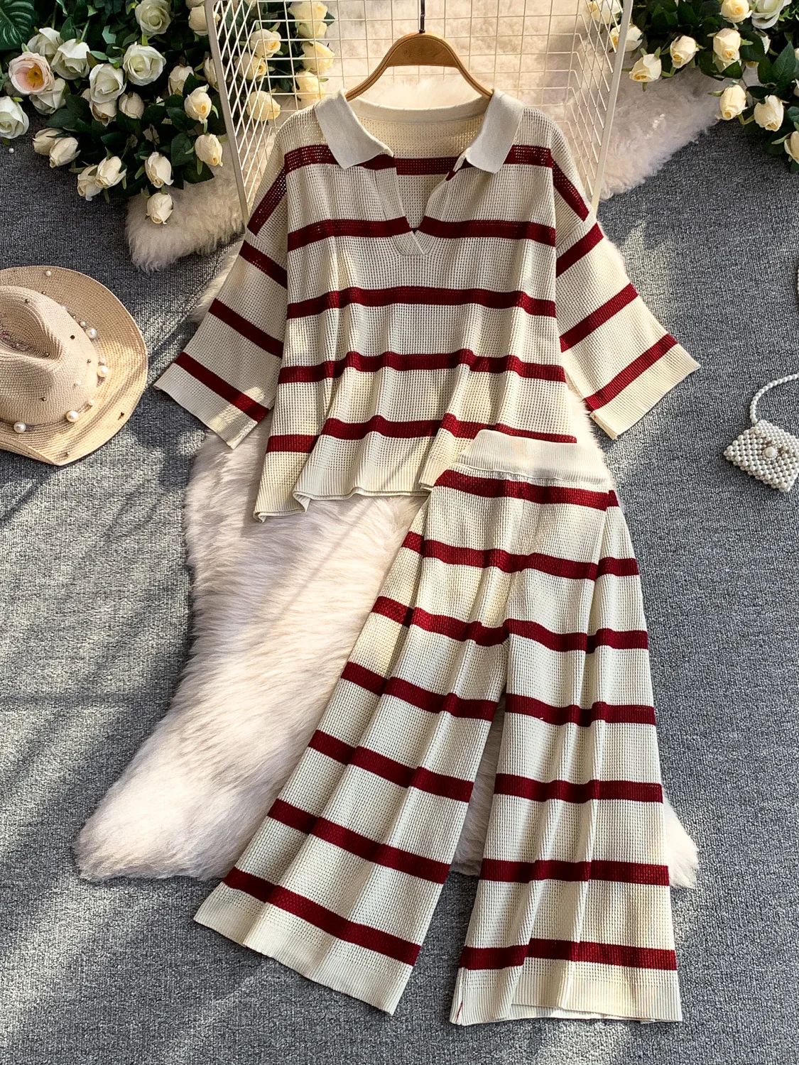 

Laid-back Style Loose Knitted Hollow out Top with Stripes Collar Two-piece Set Wide Leg Nine-point Pants Casual Wear