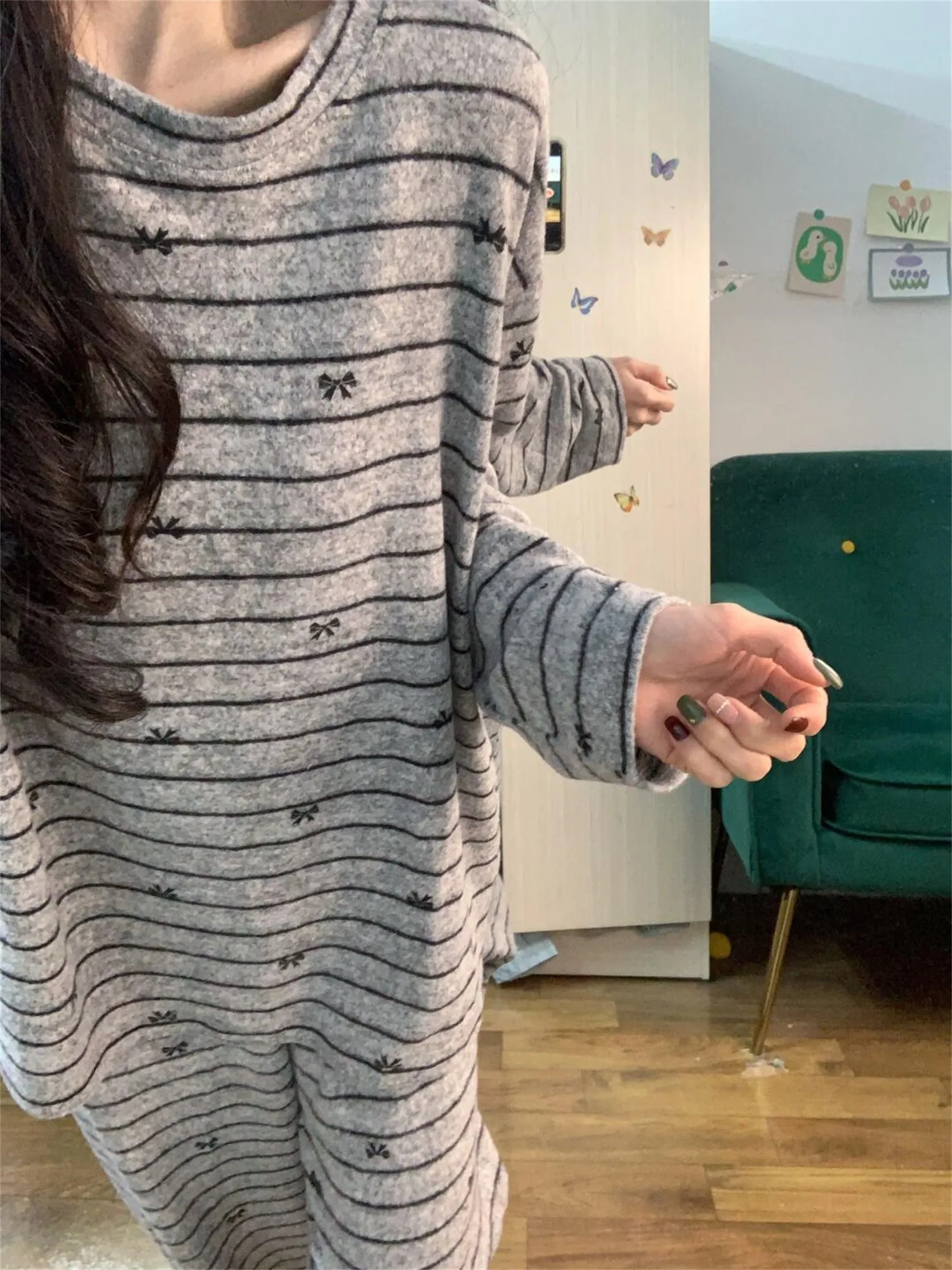 

Пижамные комплекты с капюшоном для женщин: сезонные, из полиэстера, с принтом, домашние брюки, пижамы с китайскими иероглифами, V-образный вырез, без рукавов, шорты, универсальные.