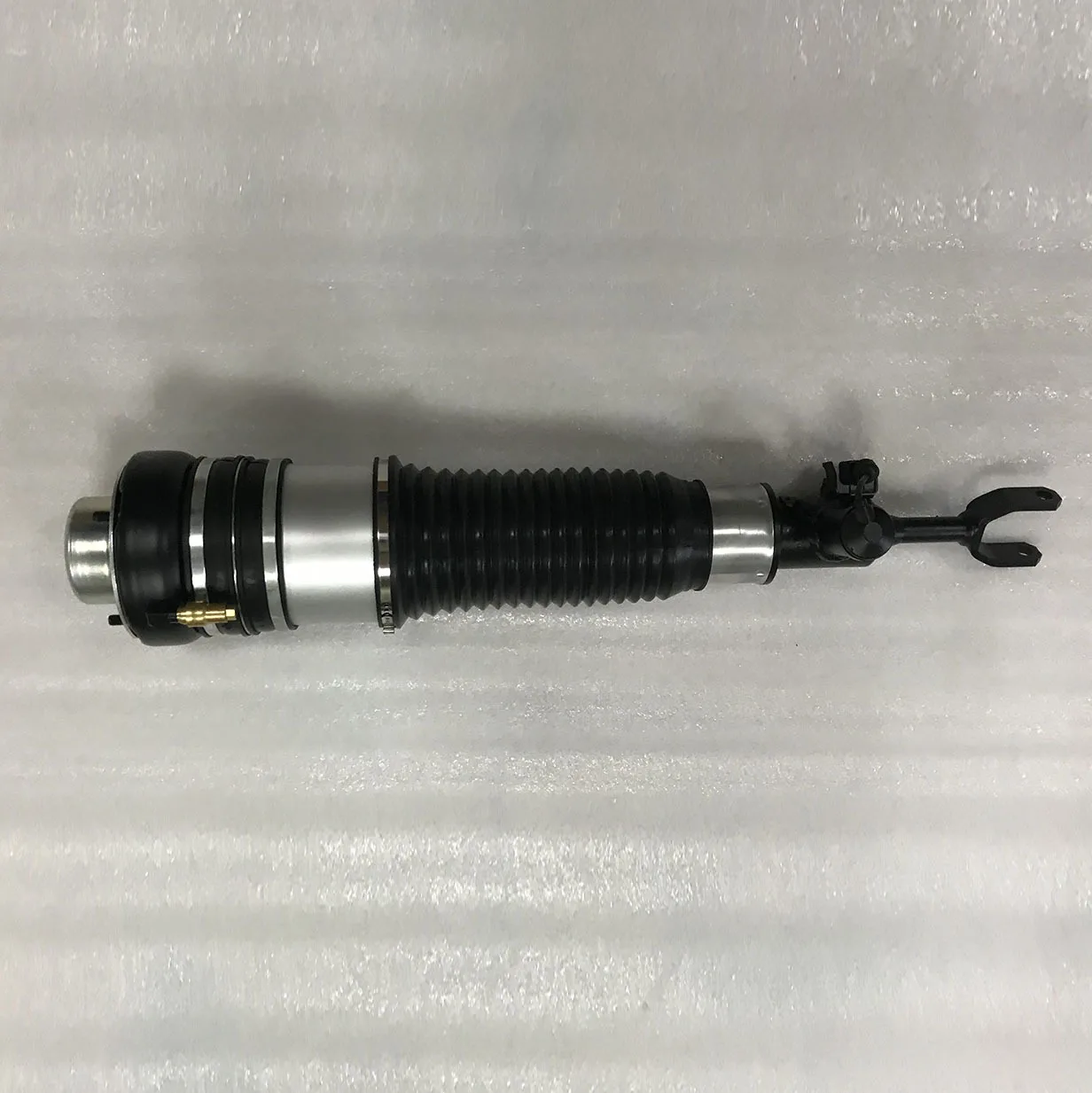 Automotive Car Auto Front Air Suspension Shock Absorber for Au di A6C6 F0616040R