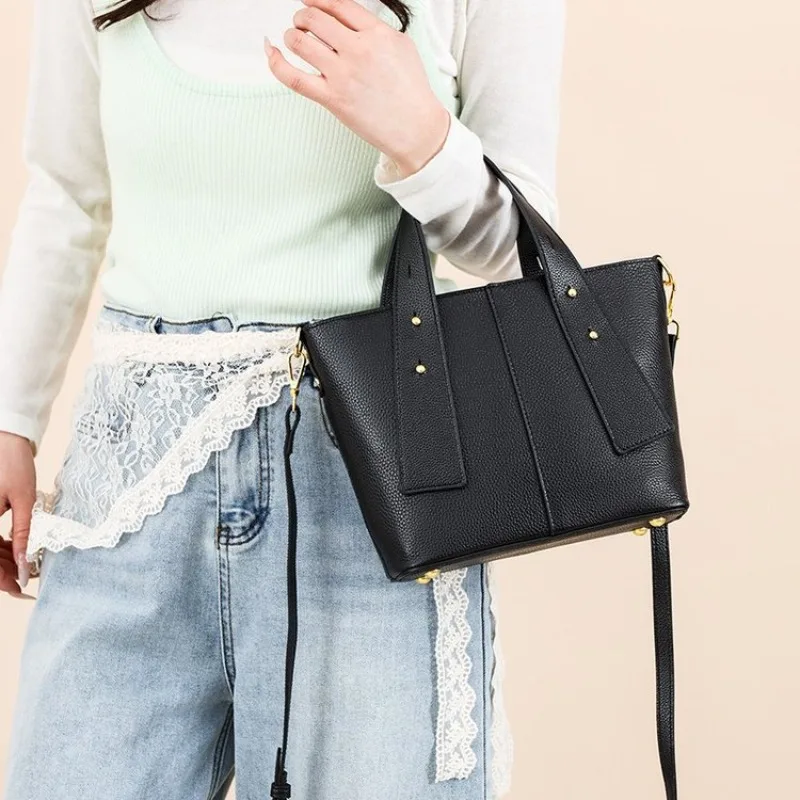 durable-daily-leather-messenger-bag-premium-paris-trendy-vintage-design-casual-simple-tote-bag-sturdy-long-lasting-ladies