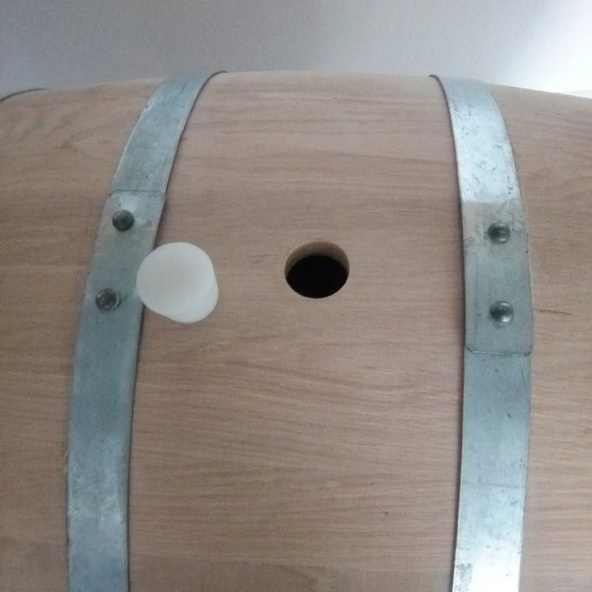 Factory 225 liter standard oak barrels aged red wine brandy wine barrels wooden barrels