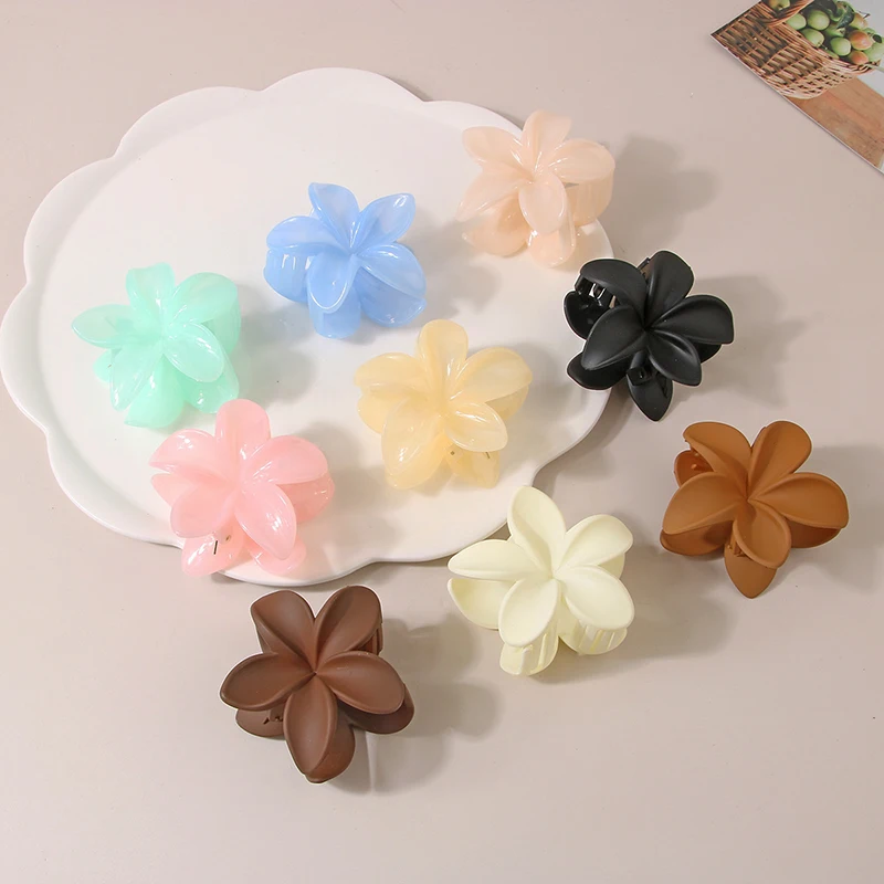 8CM grande Plumeria piatto di fiori smerigliati fermaglio per capelli fermaglio per capelli accessorio per capelli con Clip di squalo